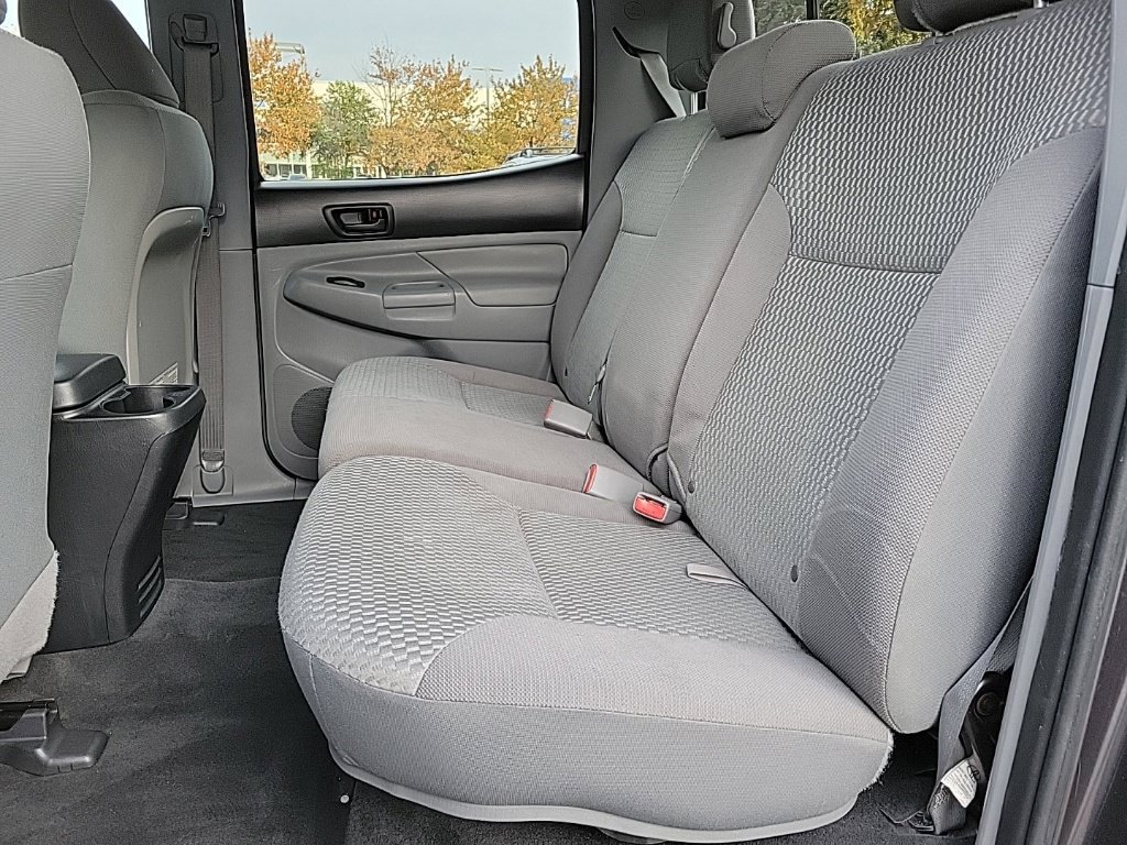 Used 2015 Toyota Tacoma 4x4 Double Cab w/ SR5 Package image 14