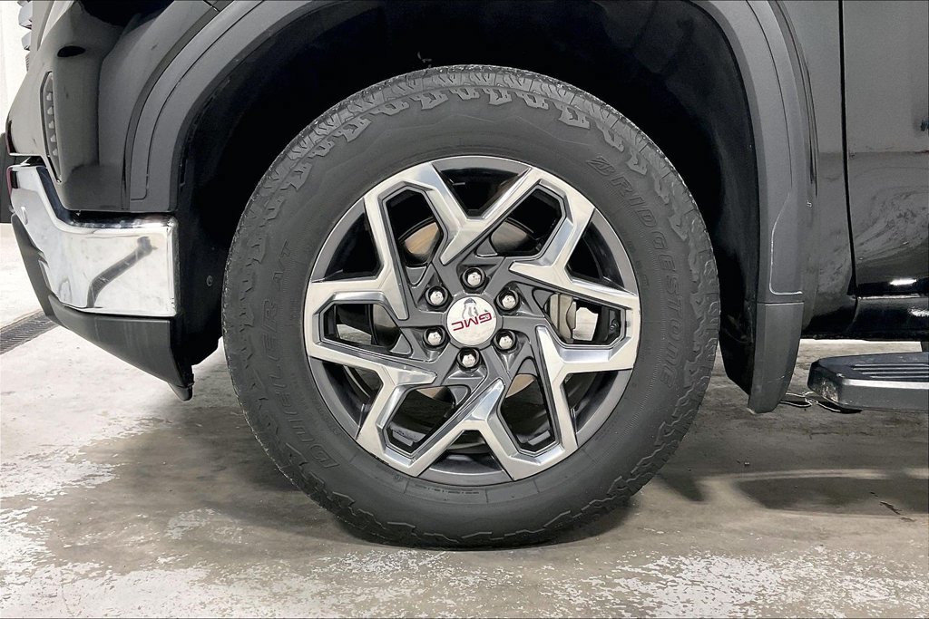 Used 2023 GMC Sierra 1500 SLT w/ SLT Premium Plus Package AWD/4WD image 10
