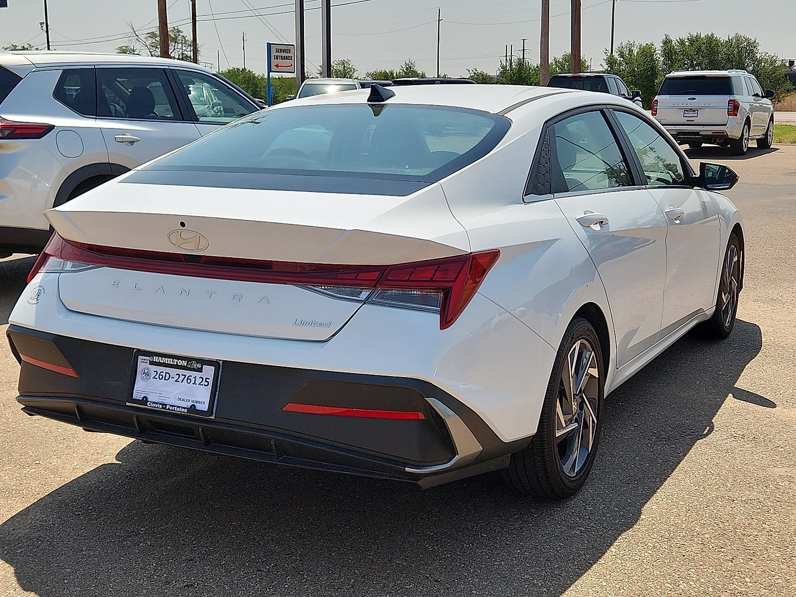 Used 2025 Hyundai Elantra Limited FWD image 3