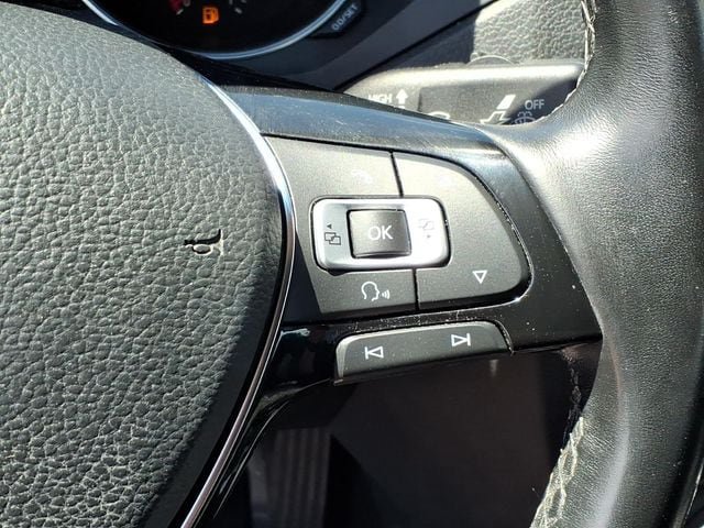 Used 2017 Volkswagen Jetta SE FWD image 24