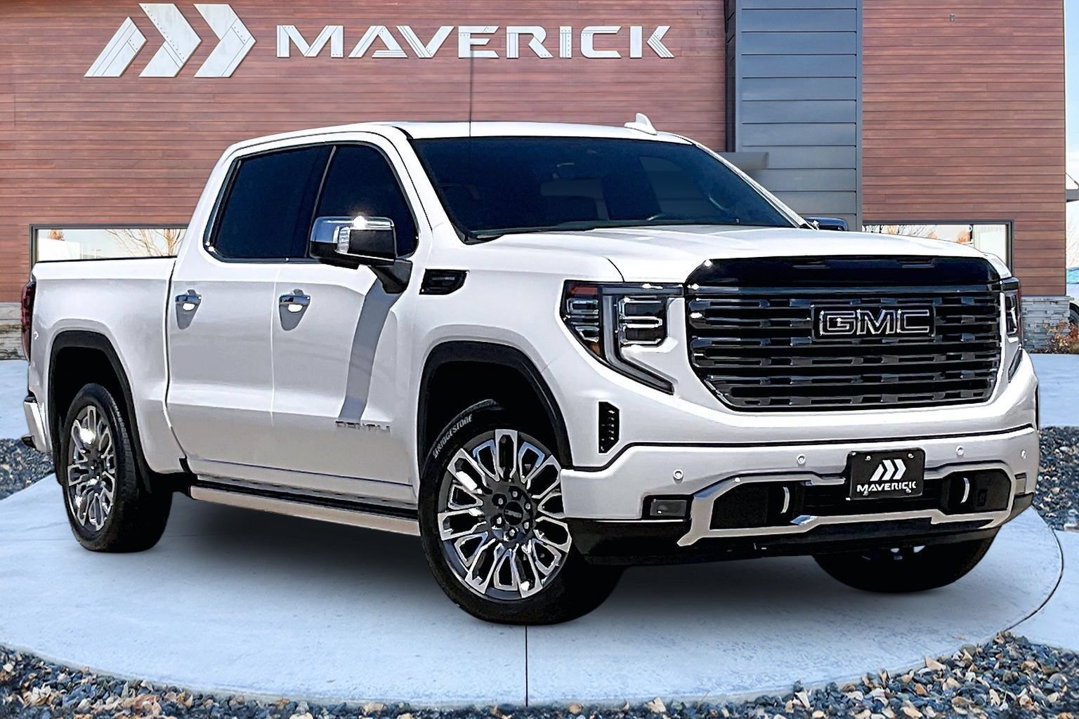 Used 2025 GMC Sierra 1500 Denali Ultimate AWD/4WD image 1