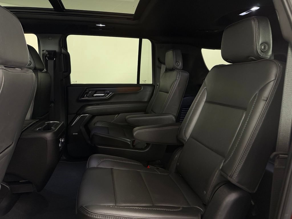 Used 2026 GMC Yukon XL Denali w/ Sun & Power Step Package AWD/4WD image 21