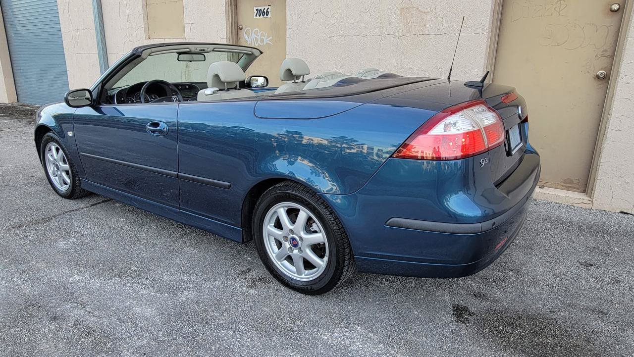 Used 2004 Saab 9-3 Aero FWD image 8