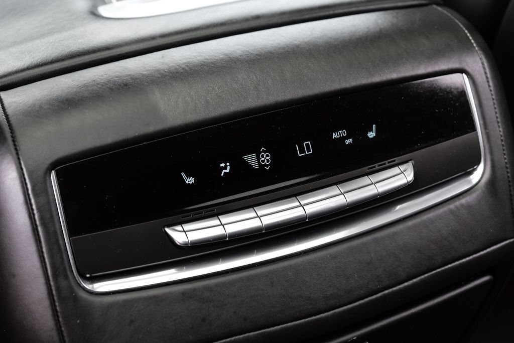 Used 2021 Cadillac Escalade Premium Luxury Platinum AWD/4WD image 46