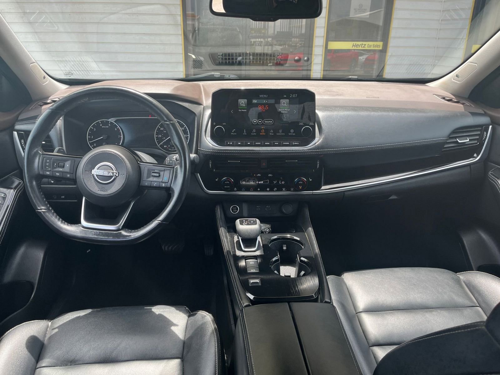 Used 2023 Nissan Rogue SL w/ SL Premium Package image 33