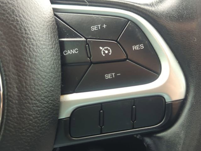 Used 2018 Jeep Compass Latitude image 14