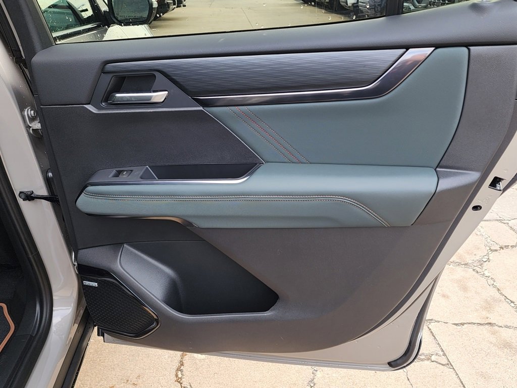 New 2026 GMC Acadia AT4 w/ Super Cruise Package image 44