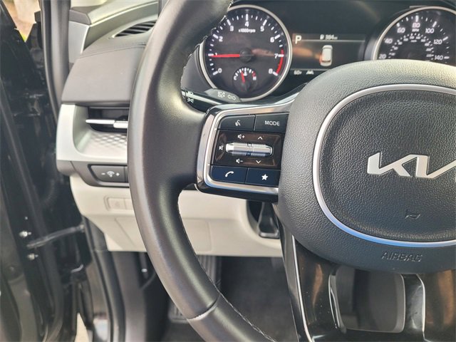 Used 2024 Kia Carnival LX image 19