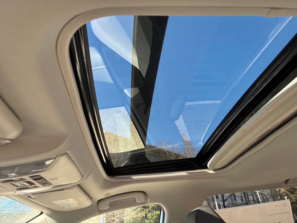 New 2025 Toyota RAV4 XLE image 17