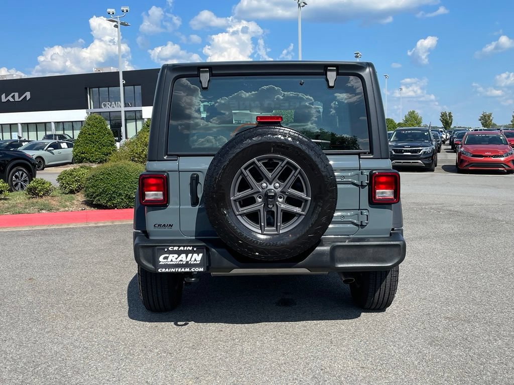 Used 2026 Jeep Wrangler Sport AWD/4WD image 6