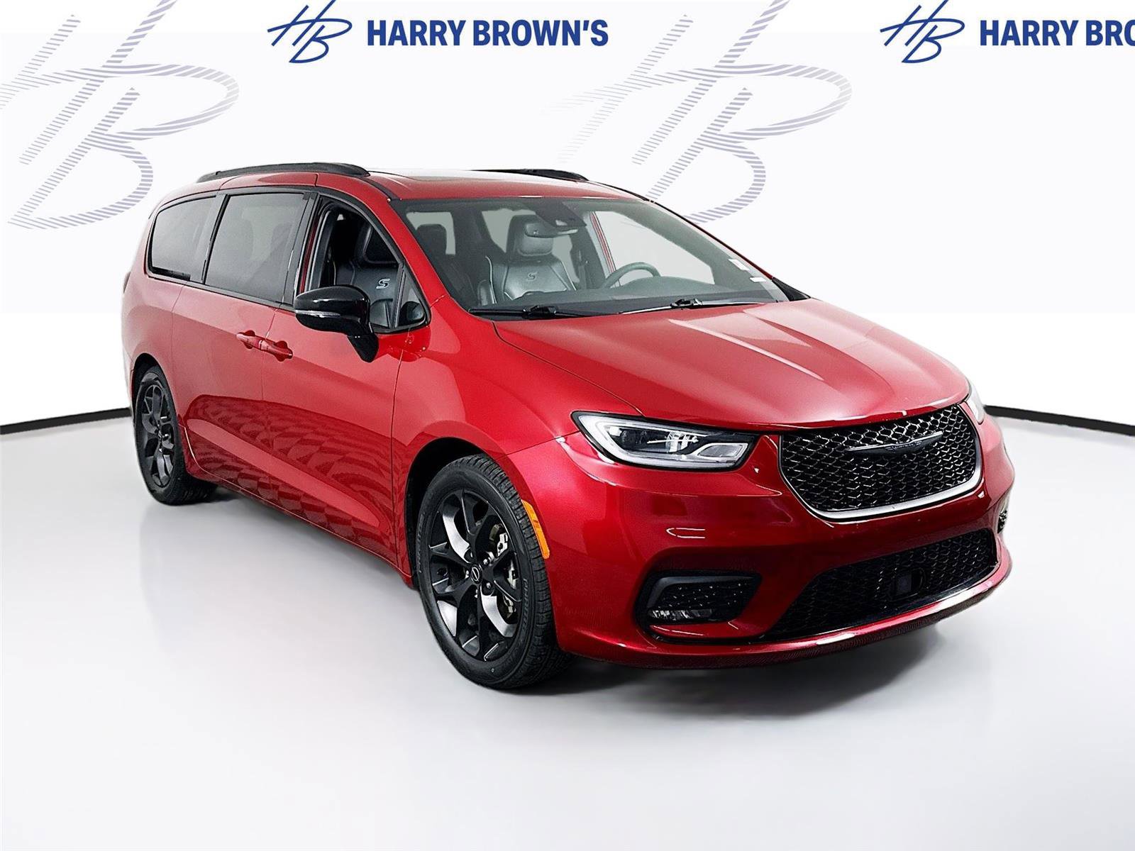 Used 2025 Chrysler Pacifica Limited image 28