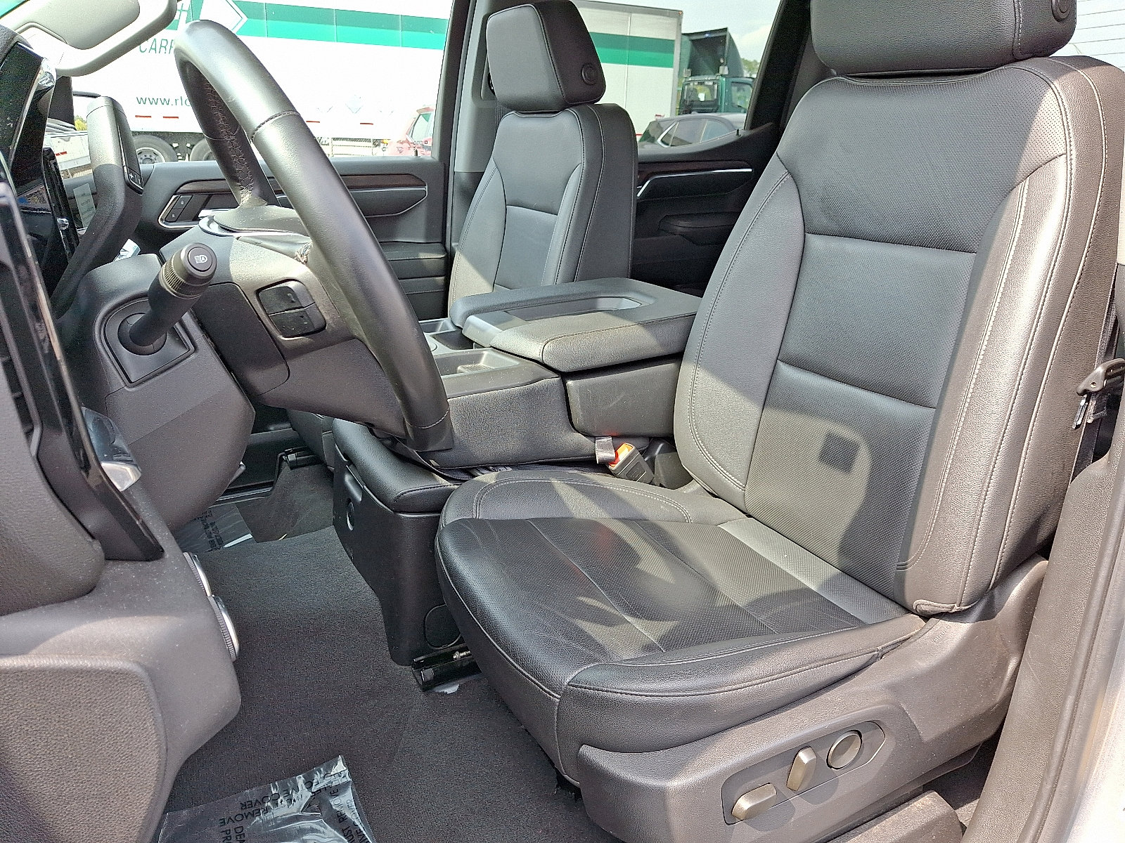 Used 2024 GMC Sierra 1500 SLT image 13