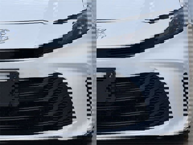 Used 2025 Toyota Camry LE image 9