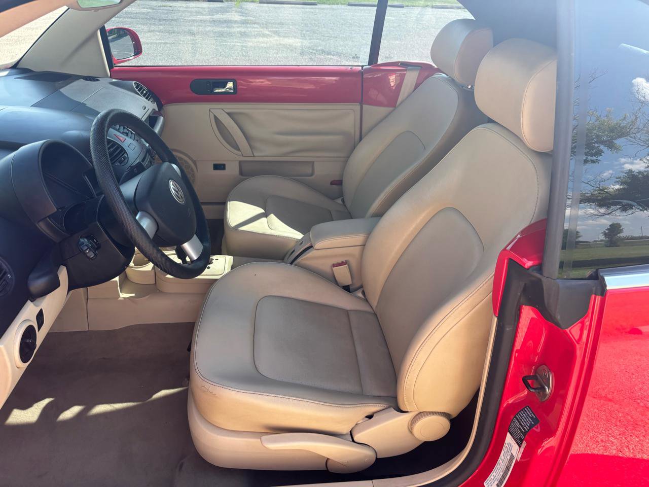 Used 2004 Volkswagen Beetle GLS FWD image 10
