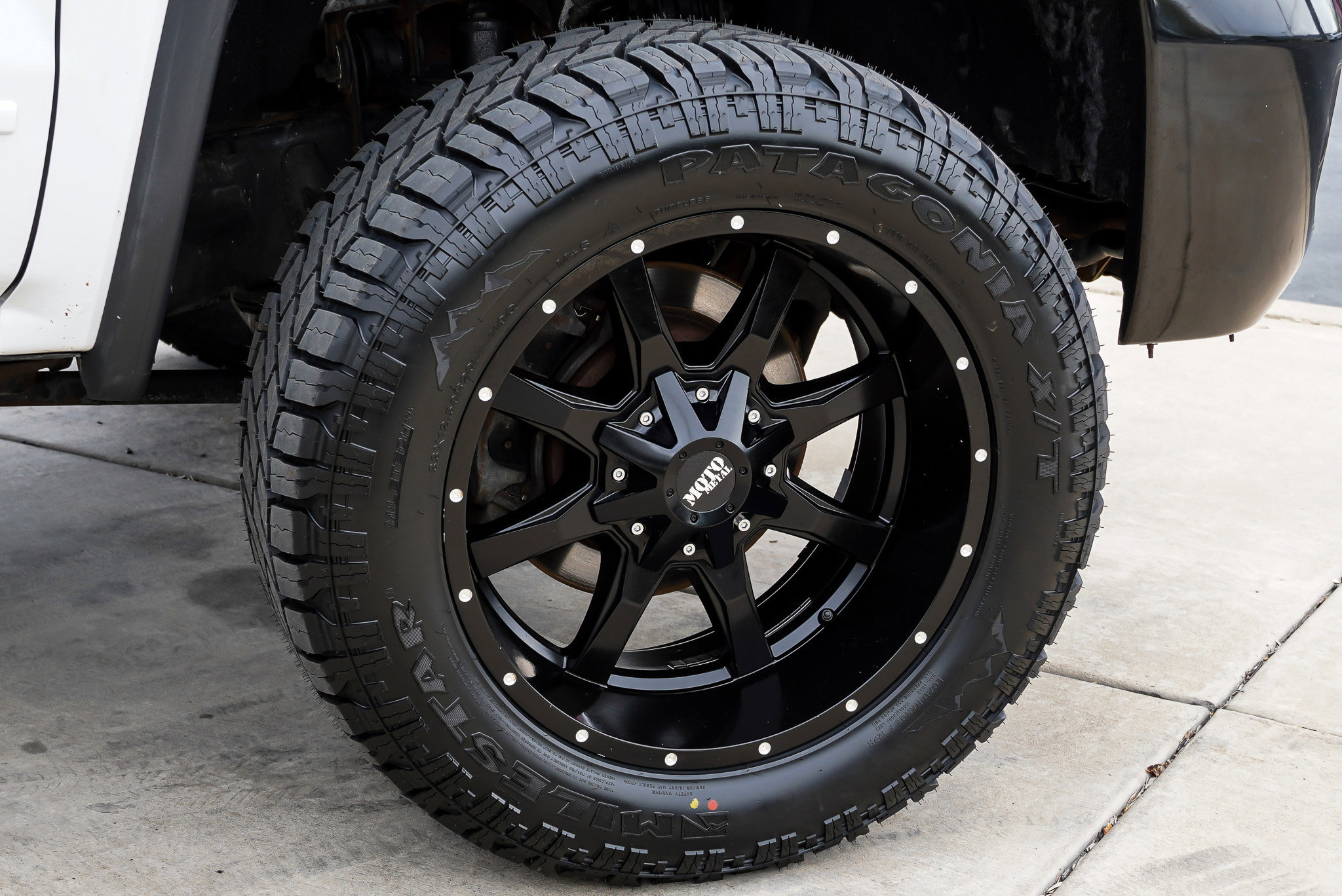 Used 2016 GMC Sierra 2500 SLE w/ SLE Preferred Package AWD/4WD image 10