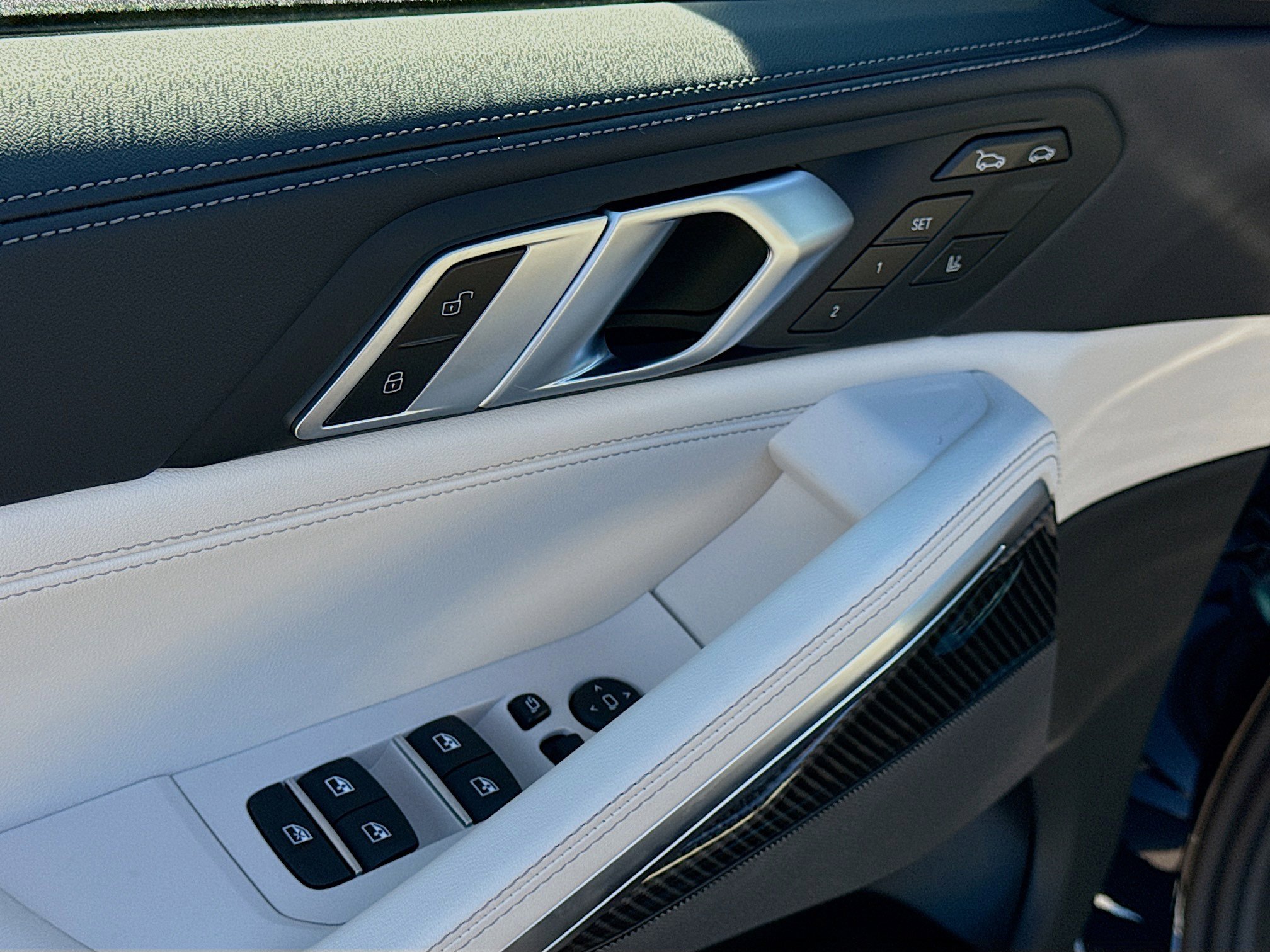 New 2026 BMW X6 M60i image 23