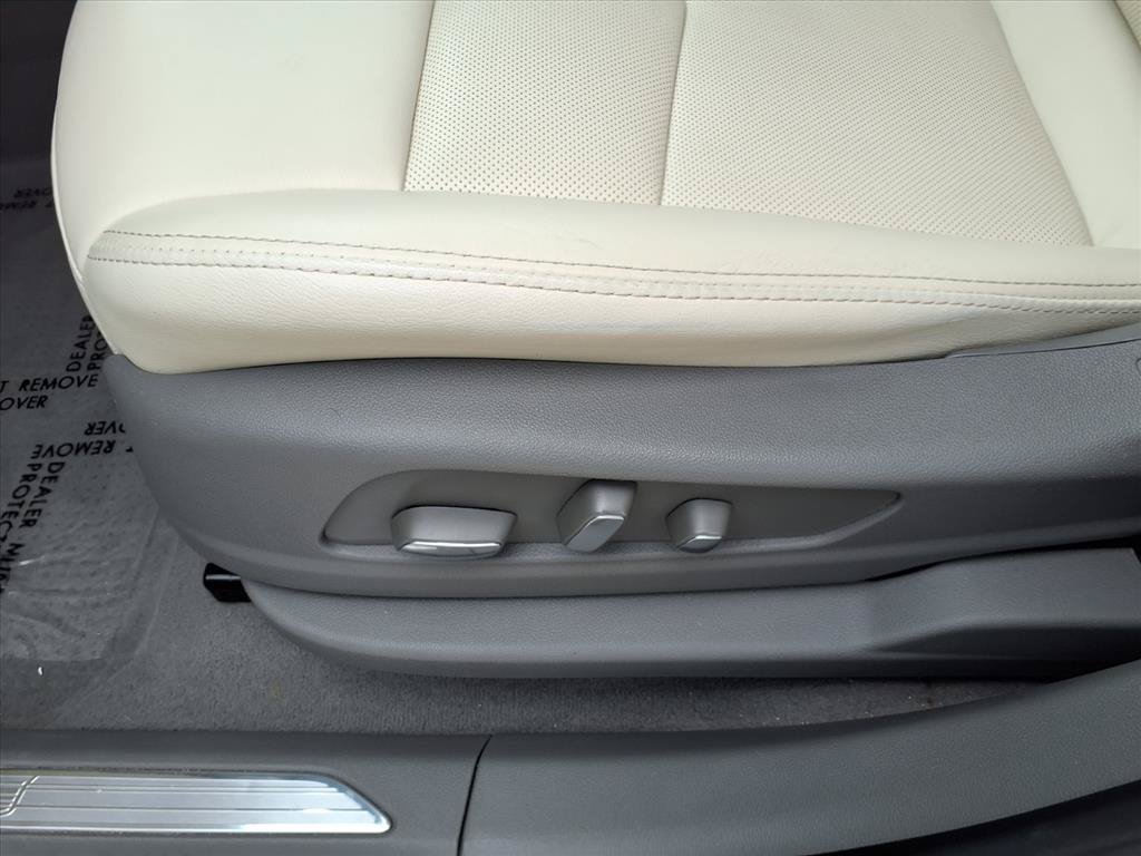 Used 2023 Cadillac XT5 Premium Luxury FWD image 20