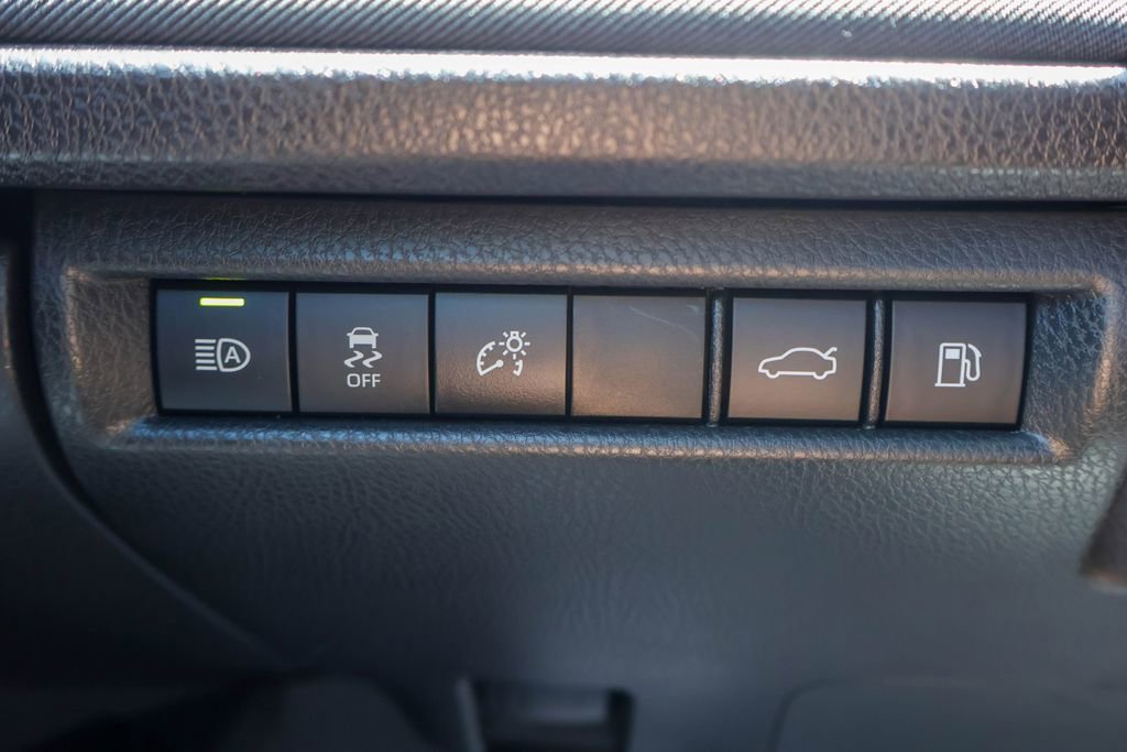 Used 2025 Toyota Camry LE w/ Convenience Package FWD image 16