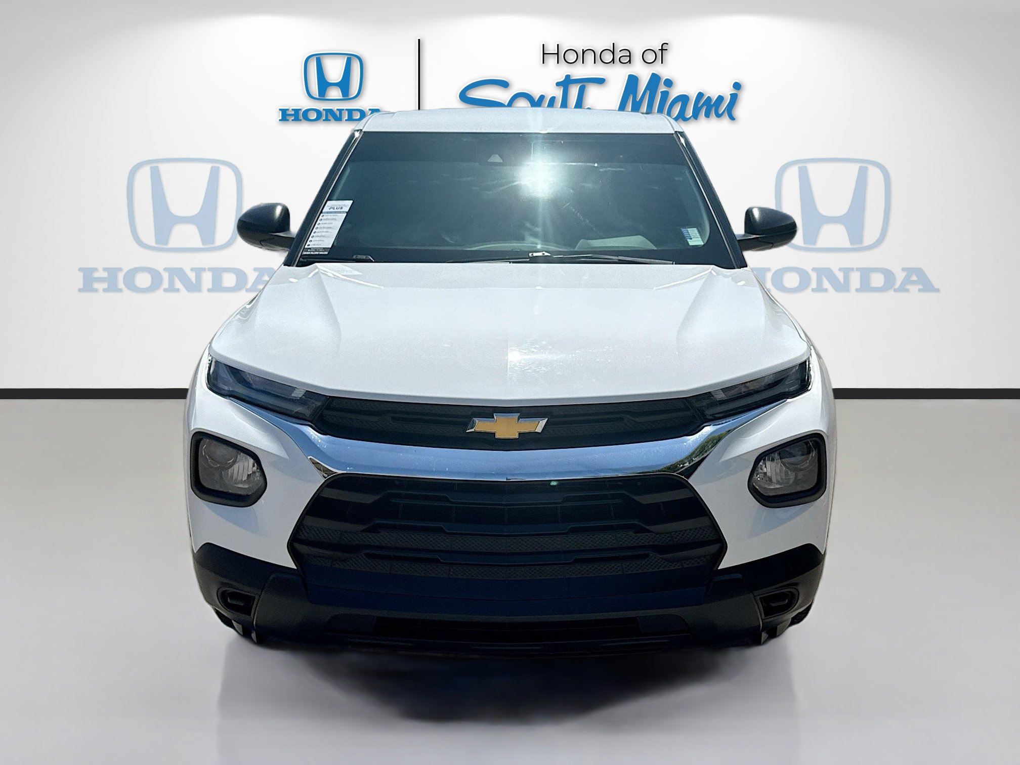 Used 2022 Chevrolet TrailBlazer LS FWD image 2