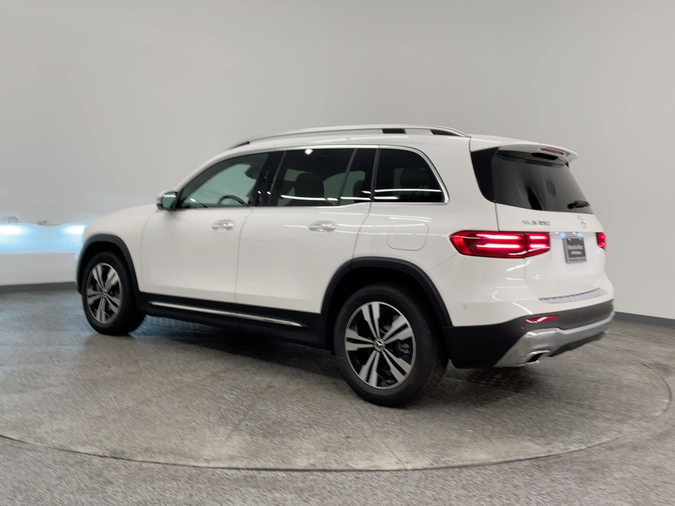 Certified 2026 Mercedes-Benz GLB 250 image 3
