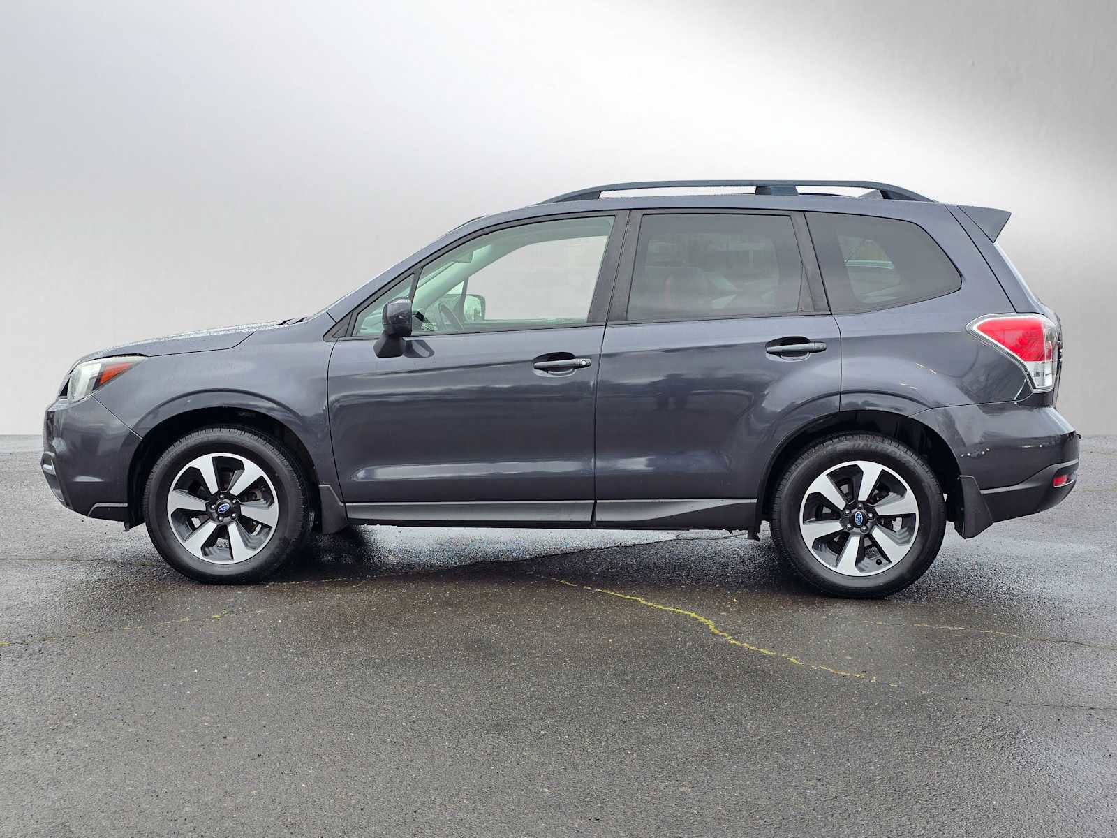 Used 2018 Subaru Forester 2.5i Premium AWD/4WD image 7