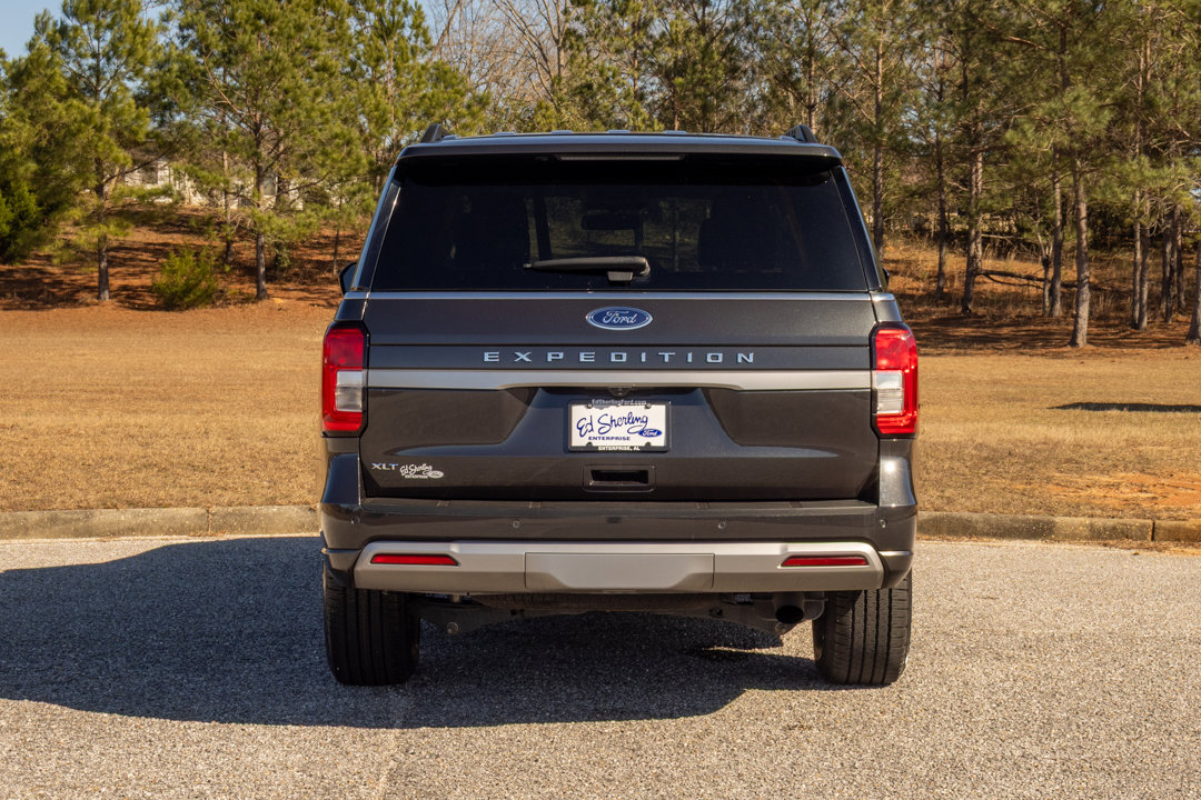Used 2024 Ford Expedition XLT image 5
