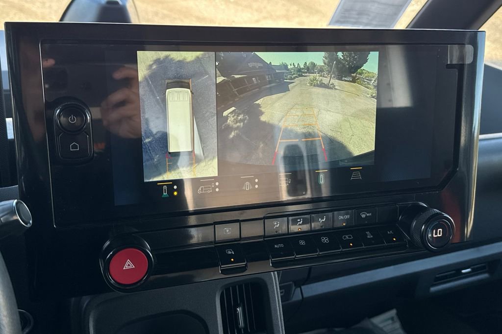 Used 2023 Chevrolet Brightdrop 600 w/ Active Safety Package 2 AWD/4WD image 21