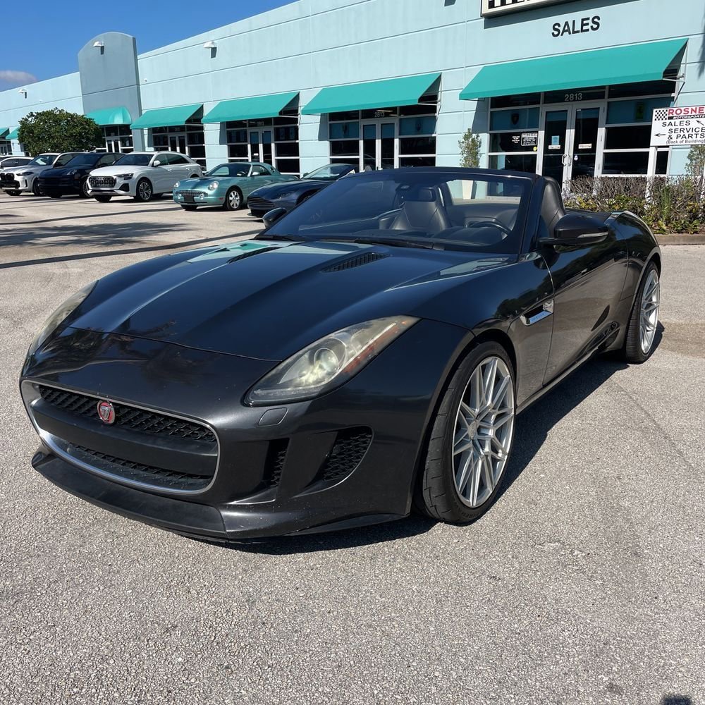 Used 2017 Jaguar F-TYPE Convertible RWD image 2