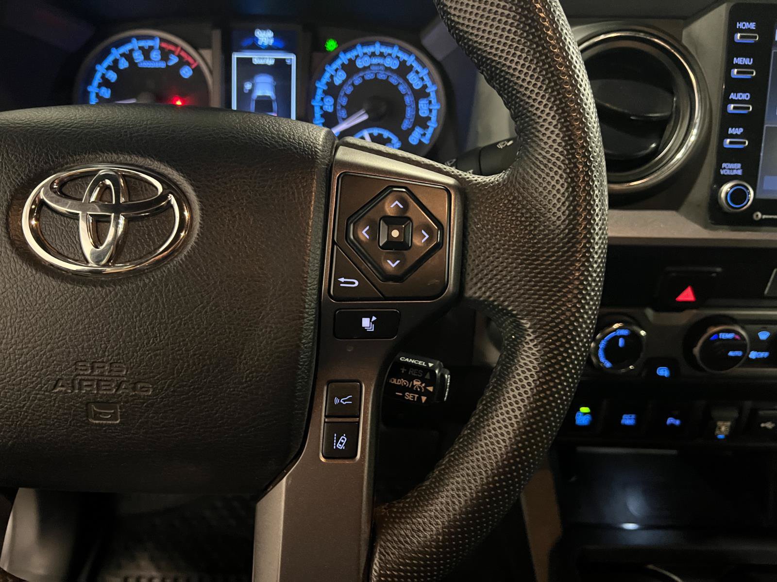Used 2023 Toyota Tacoma TRD Off-Road w/ Advanced Technology Package AWD/4WD image 14