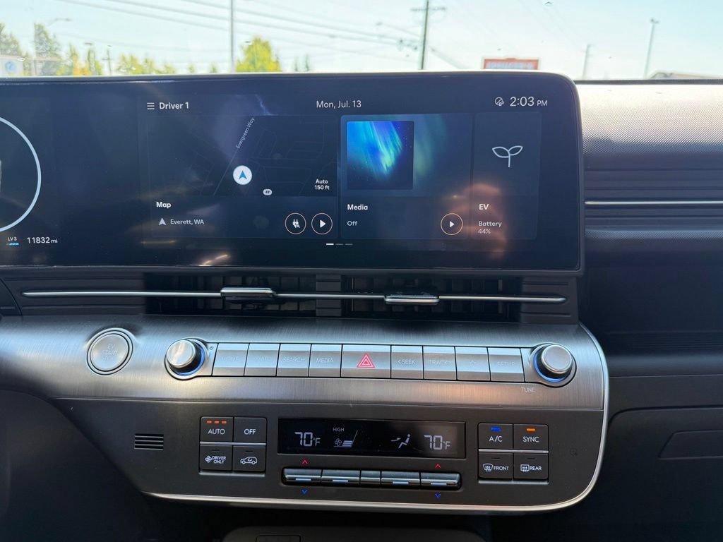 Certified 2025 Hyundai Kona SEL FWD image 21