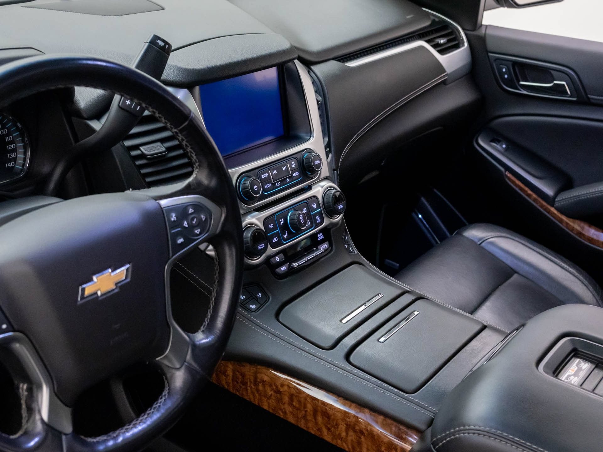 Used 2019 Chevrolet Tahoe Premier AWD/4WD image 11