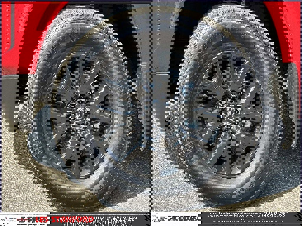 Used 2022 Nissan Frontier SV w/ SV Premium Package image 10