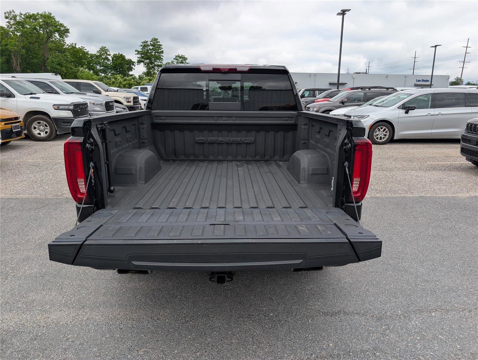 Used 2023 GMC Sierra 1500 Denali w/ Denali Reserve Package AWD/4WD image 12