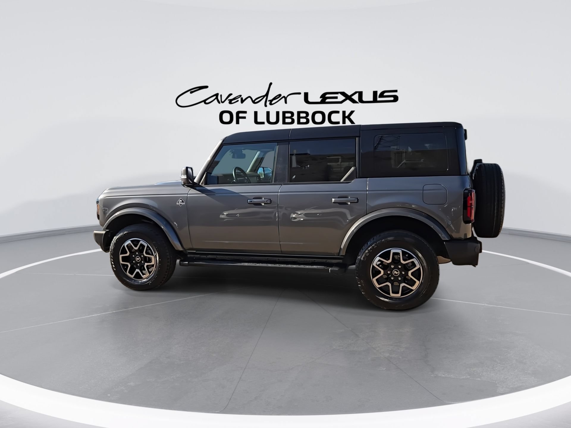 Used 2024 Ford Bronco Outer Banks AWD/4WD image 6