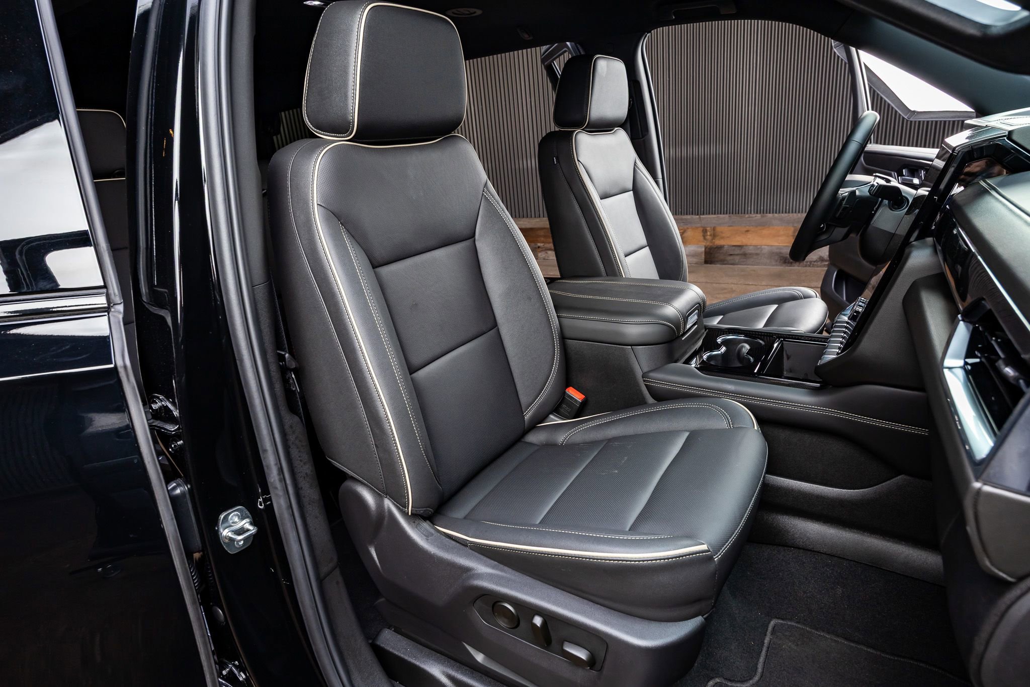 Used 2026 GMC Yukon Elevation image 27