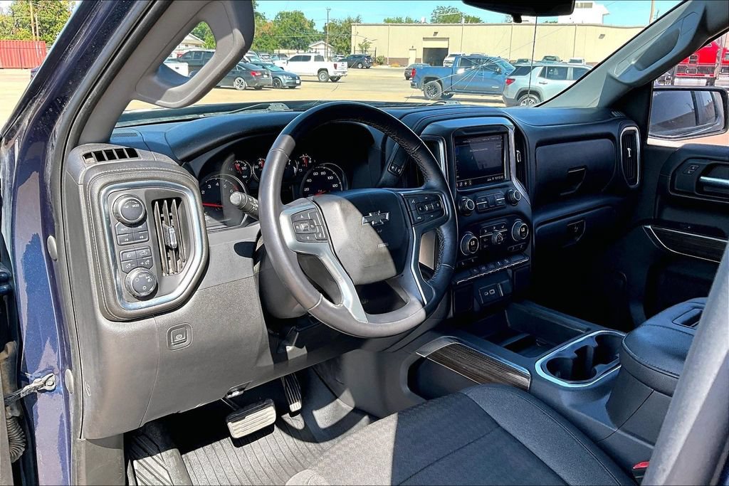 Used 2022 Chevrolet Silverado 1500 RST AWD/4WD image 16
