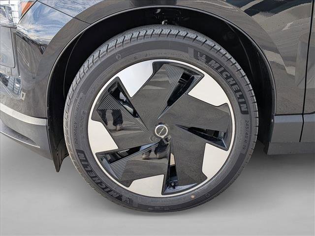 New 2026 Volvo EX30 Plus w/ Climate Package image 11