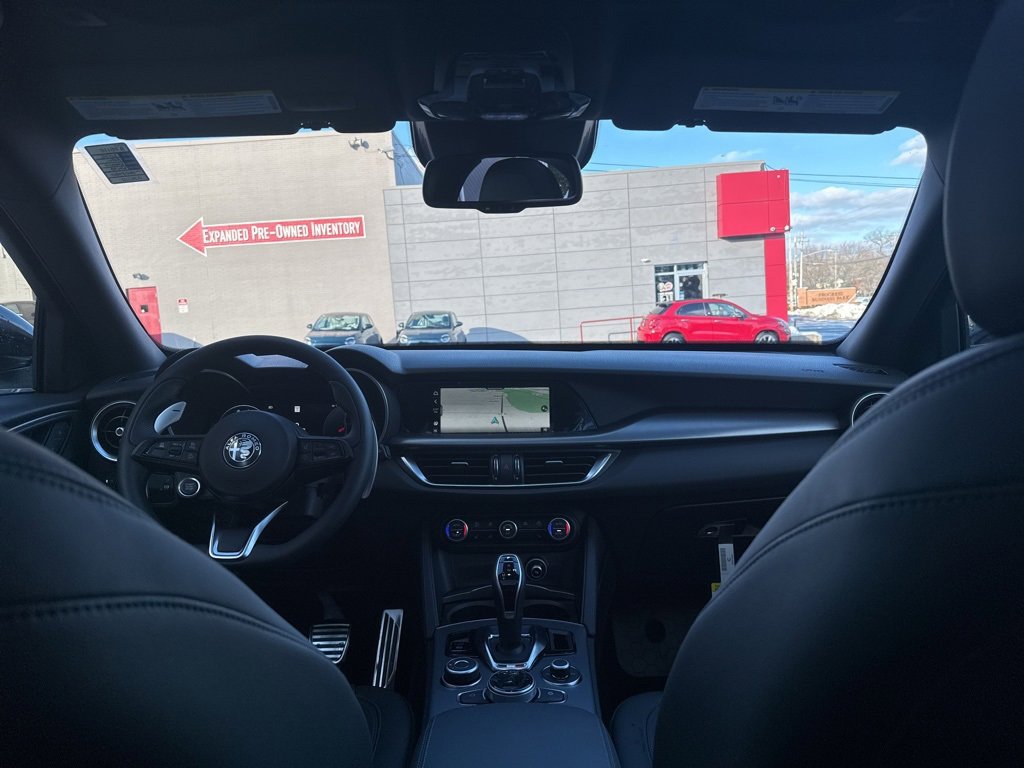 New 2025 Alfa Romeo Stelvio Sprint image 13