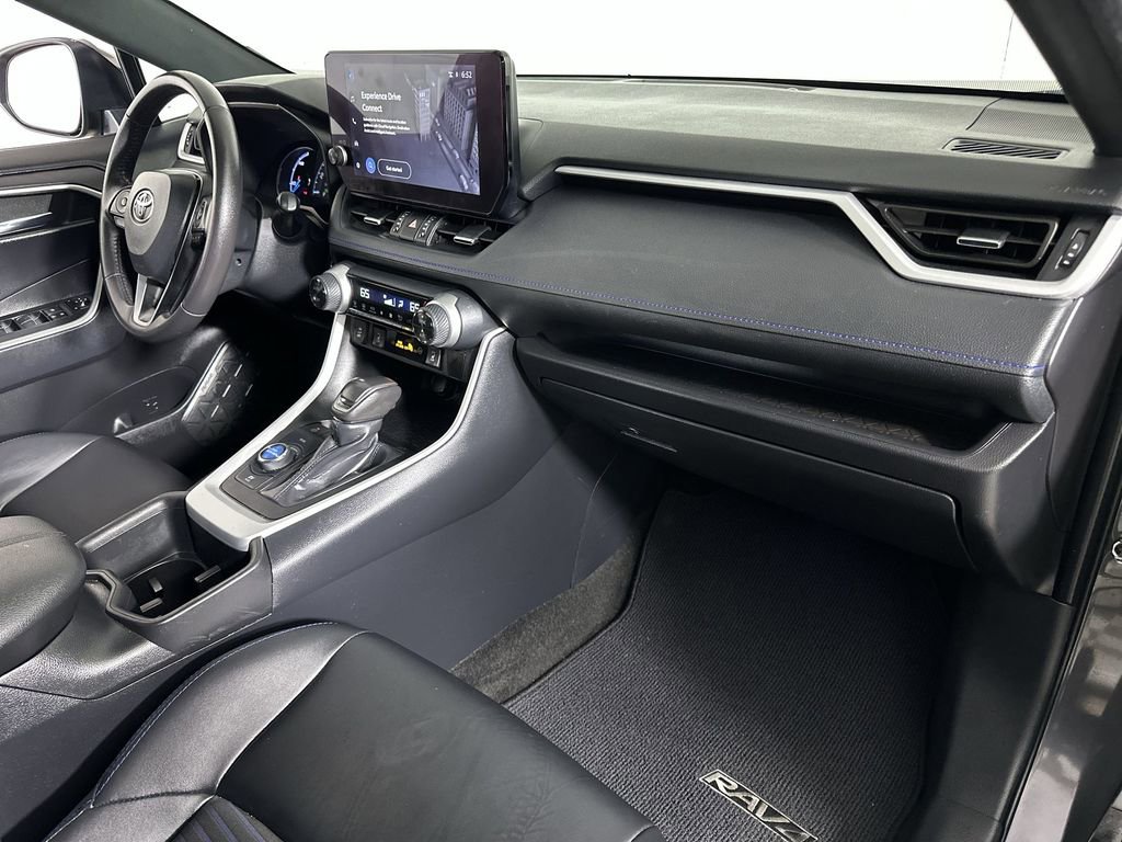 Used 2024 Toyota RAV4 XSE AWD/4WD image 30