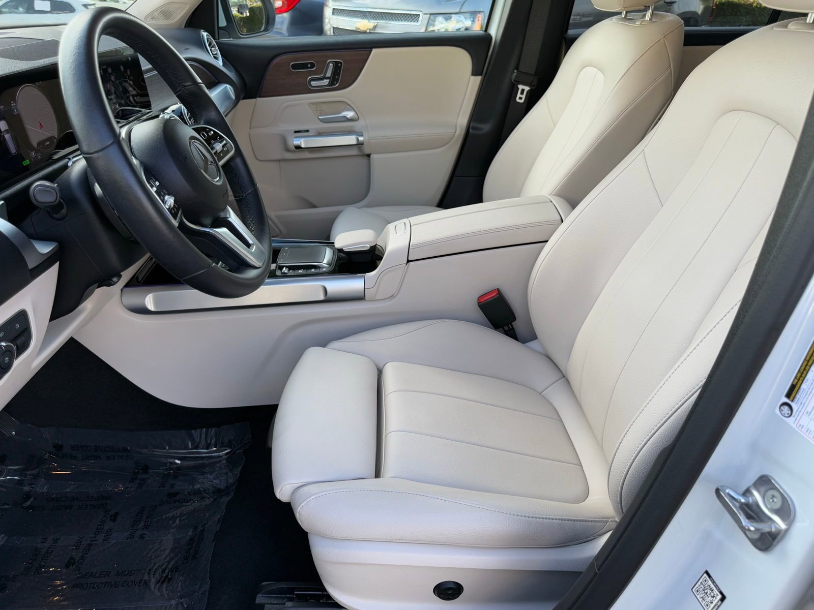 Used 2023 Mercedes-Benz EQB 300 4MATIC image 22