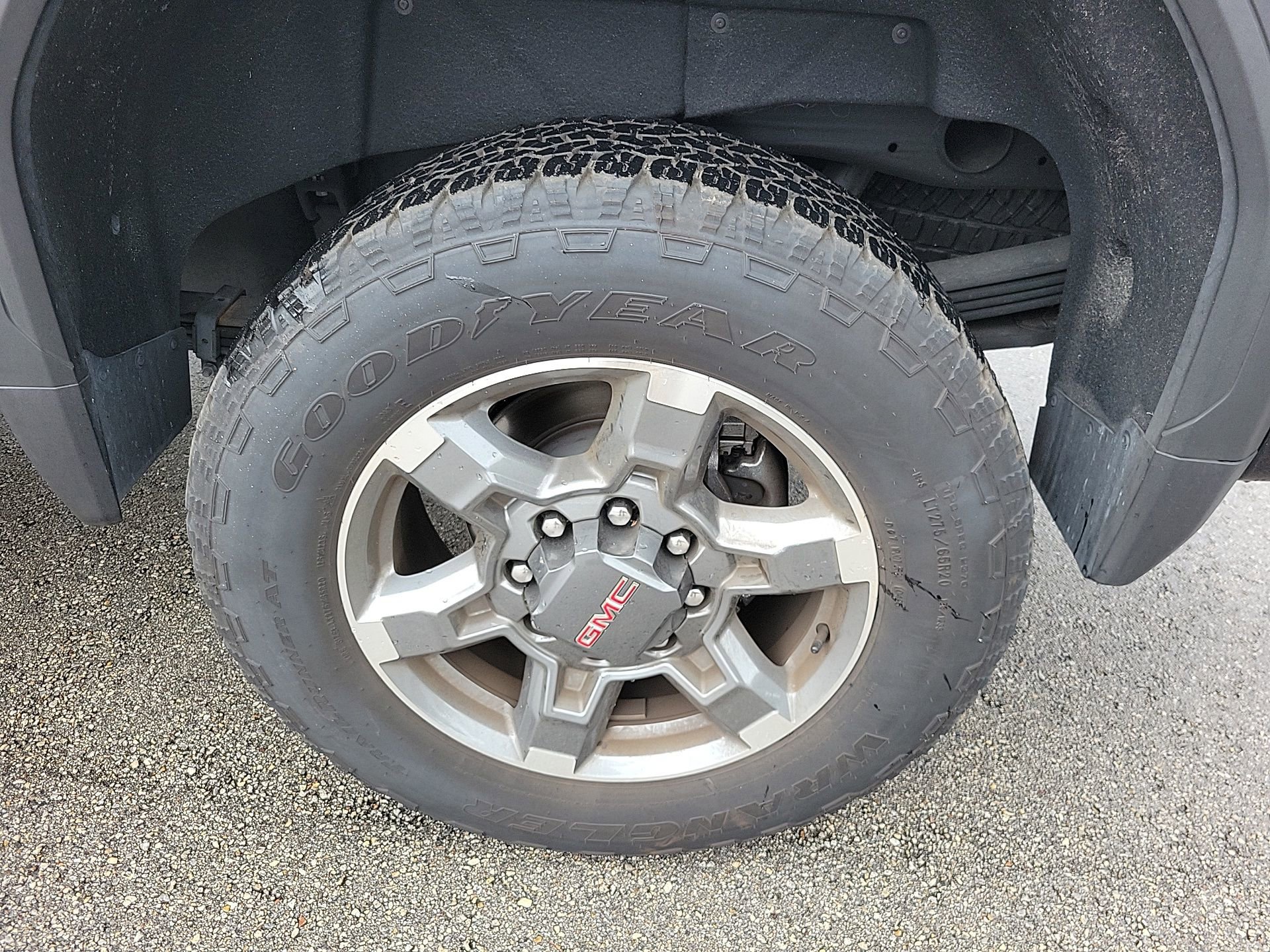 Used 2025 GMC Sierra 2500 SLT w/ SLT Premium Package image 17