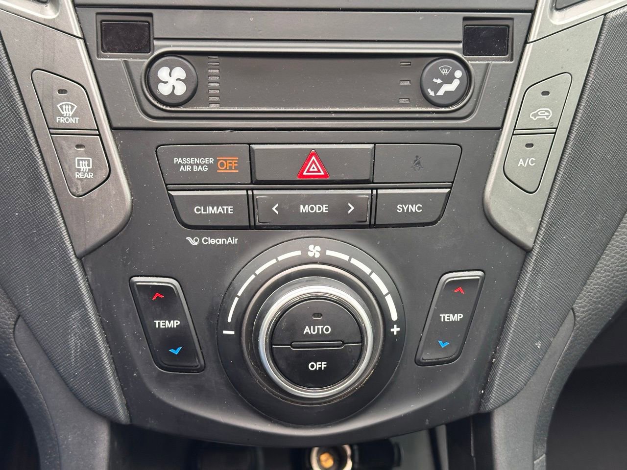 Used 2018 Hyundai Santa Fe Sport w/ 2.0T Ultimate Tech Package 05 image 34