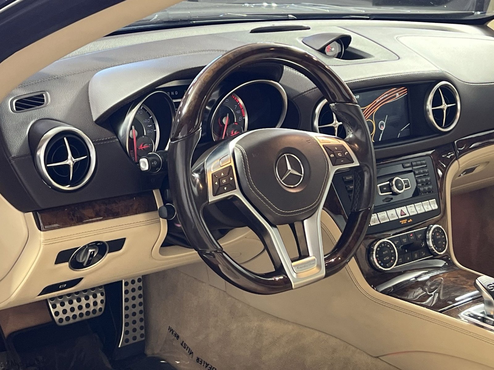 Used 2016 Mercedes-Benz SL 400 SL 400 Roadster image 16