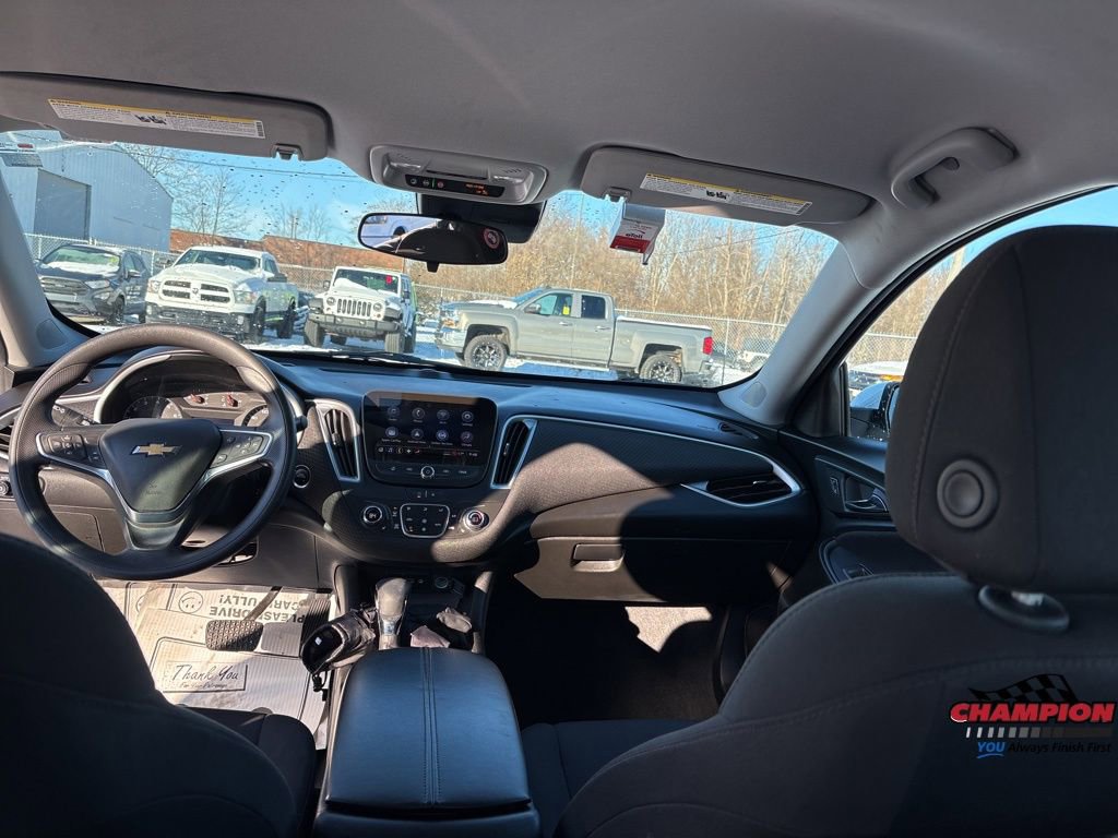 Used 2024 Chevrolet Malibu LT image 15