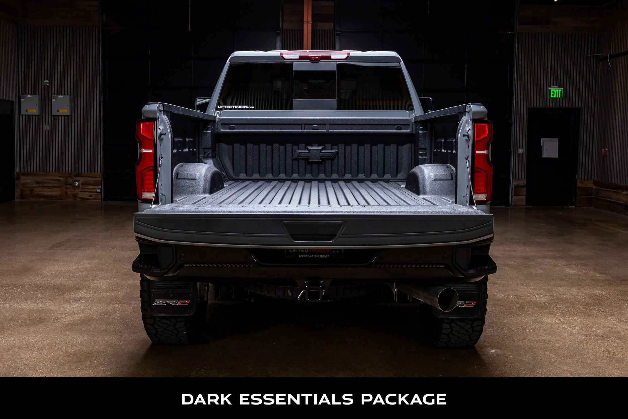 Used 2025 Chevrolet Silverado 2500 ZR2 w/ Technology Package image 9