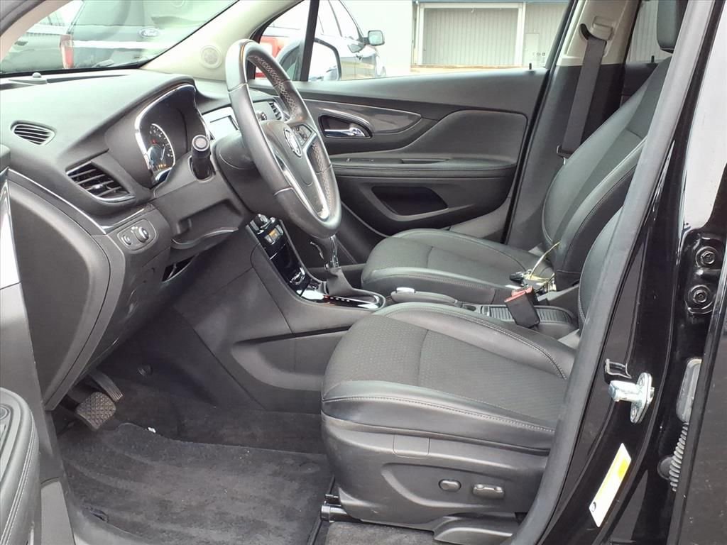 Certified 2022 Buick Encore Preferred w/ Safety Package image 8