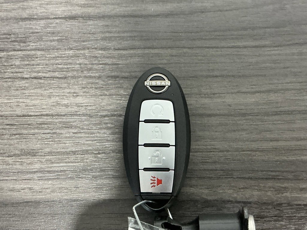 Used 2024 Nissan Frontier SL image 29