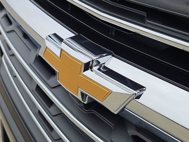 New 2026 Chevrolet Traverse LT w/ LPO, Cargo Package FWD image 31