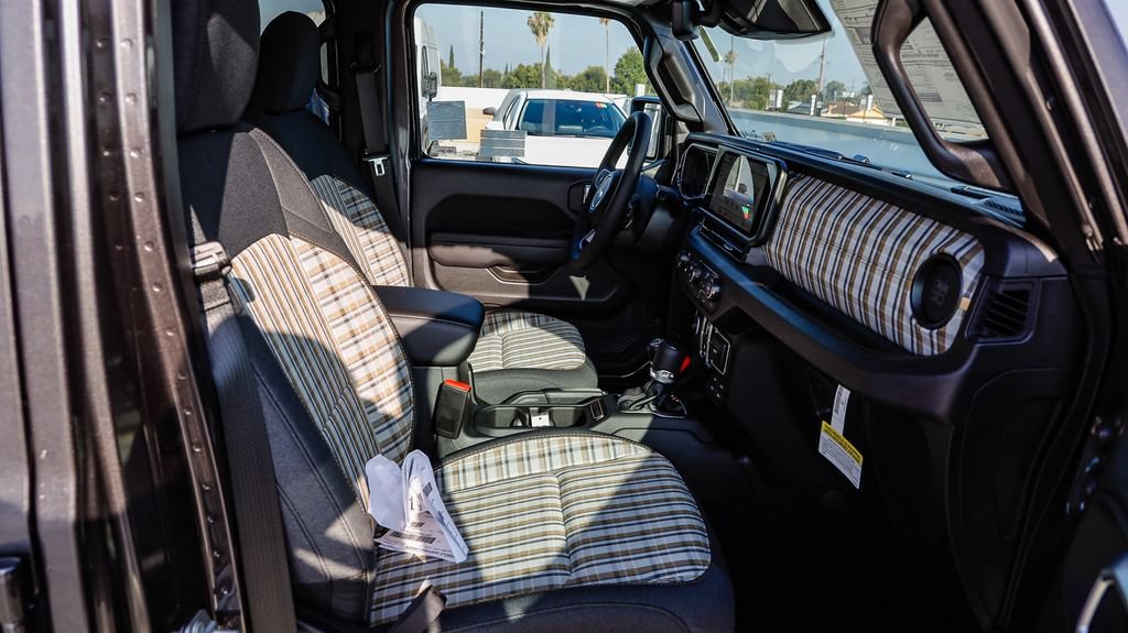 New 2026 Jeep Gladiator Sport AWD/4WD image 21