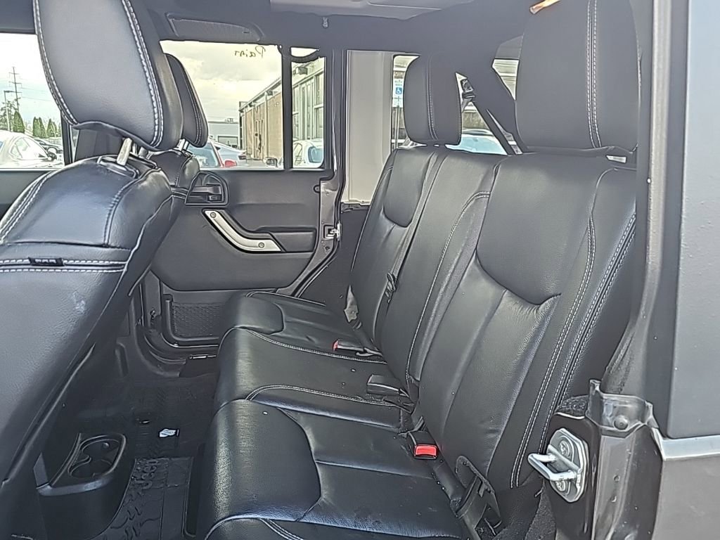 Used 2017 Jeep Wrangler Unlimited Rubicon image 11